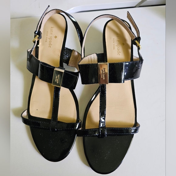 Kate Spade Vinny Patent Leather Sandals. Size 9.5M - Picture 1 of 12